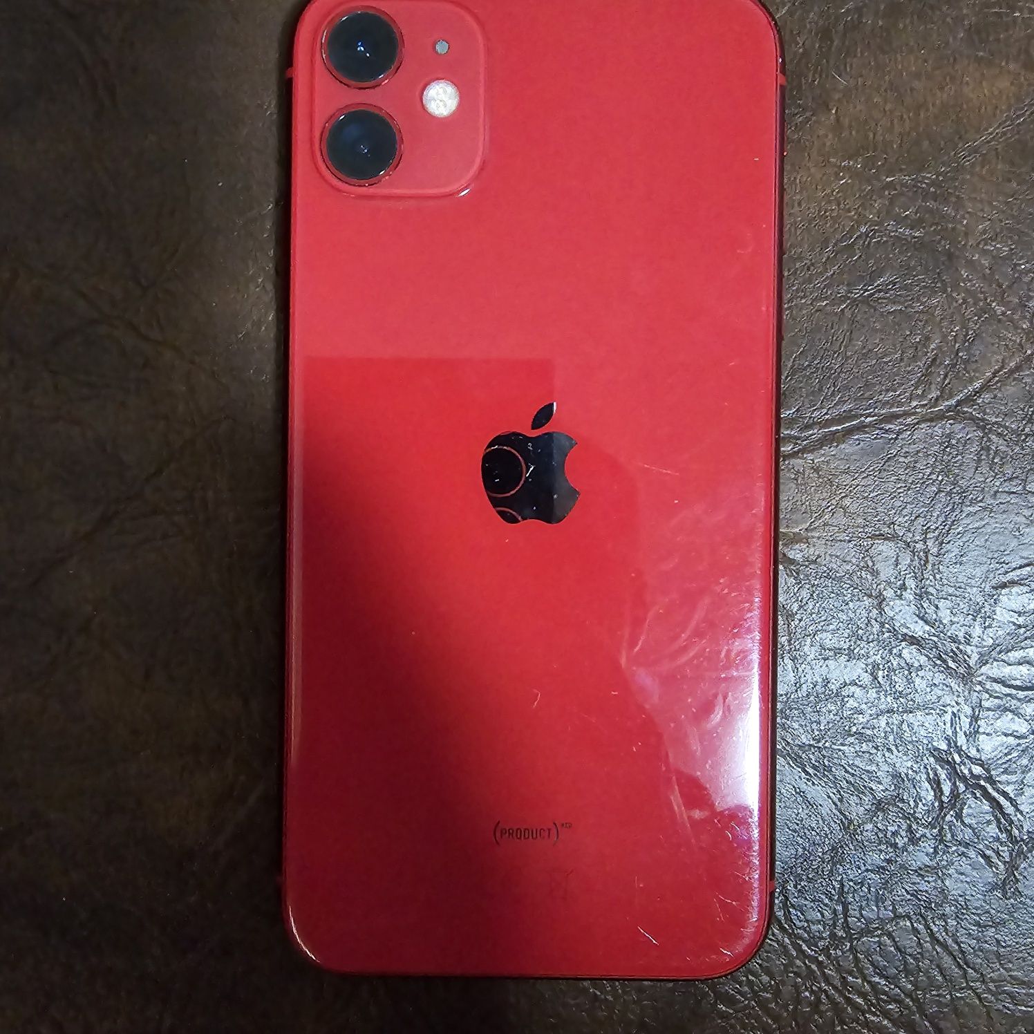 Iphone 11,cu urme de uzura