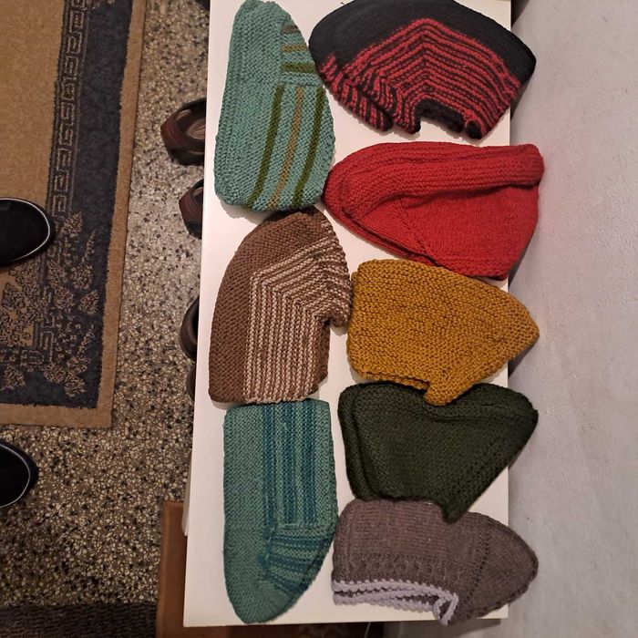 ръчно плетени вълнени чорапи   терлички и шушони    дамски шалове