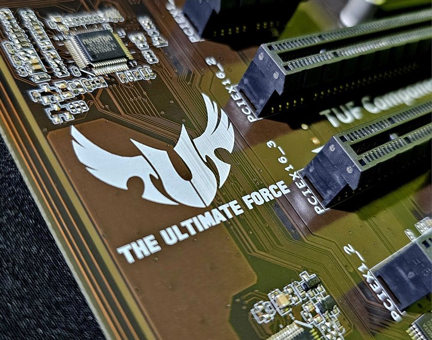 Placa baza gaming Asus Trooper B85 Plus socket 1150