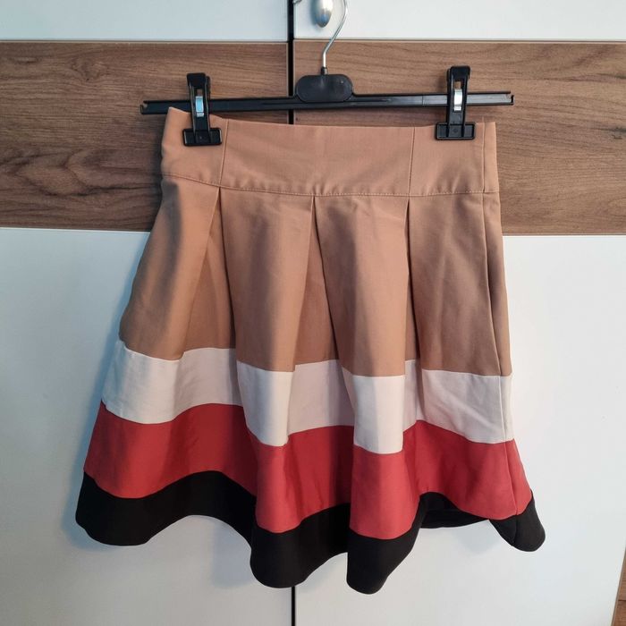 Пола Zara, размер S