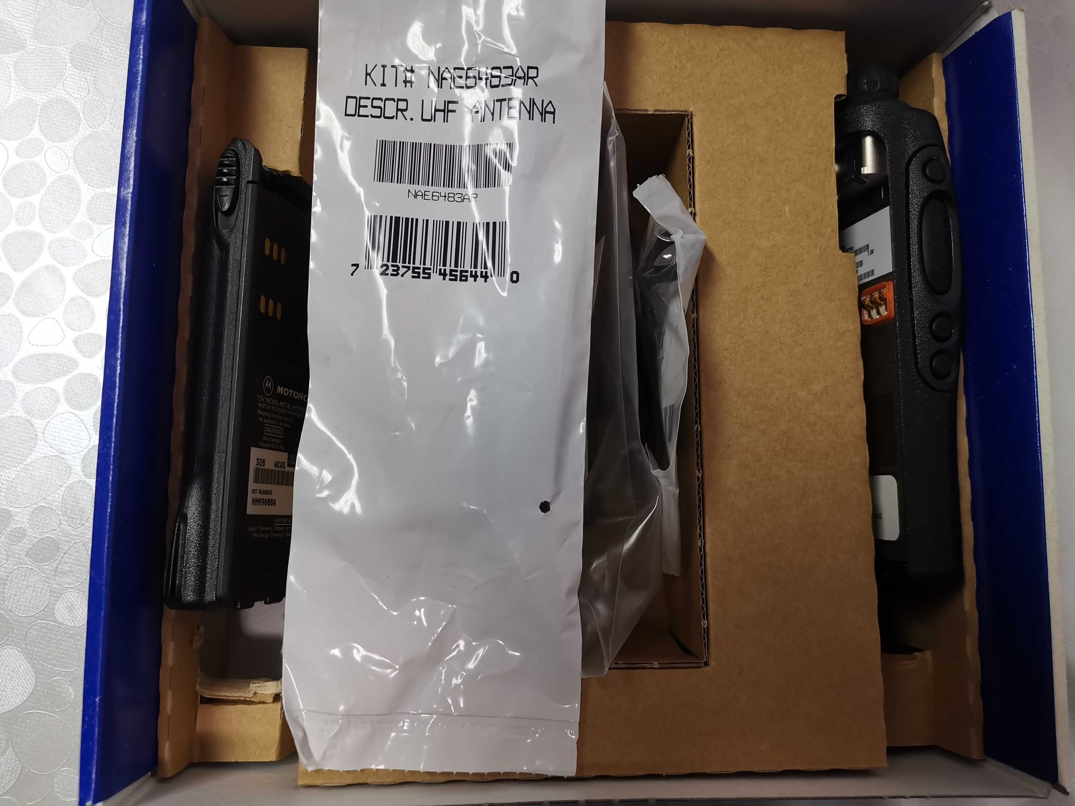 vand Statie portabila MOTOROLA GP280 in cutie originala - NOUA