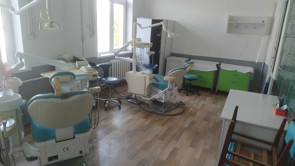 Стоматологические кресла, автоклав, сухожар б/у