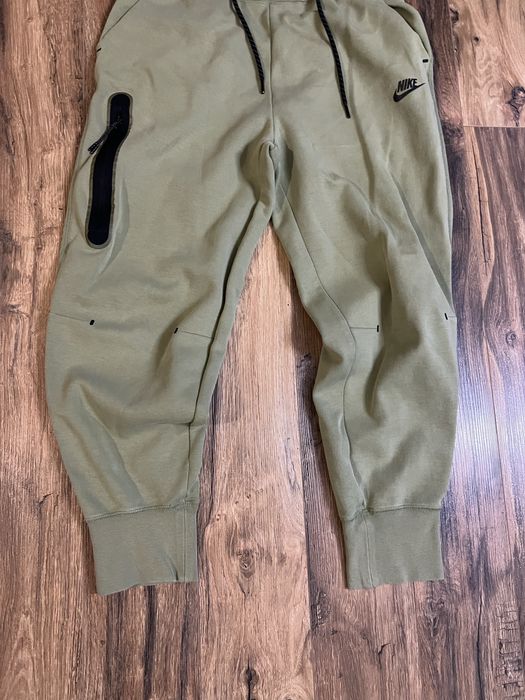 Nike Tech Fleece Wmns size M