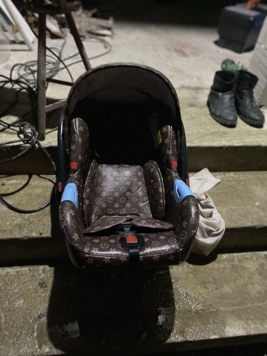 Carucior Hot Mom 3 Piese