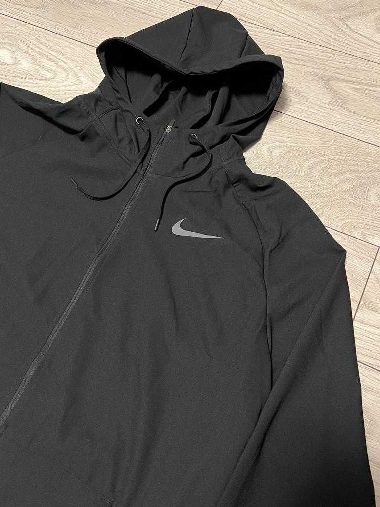 Compleu/Trening negru Nike Pro, marimea XL