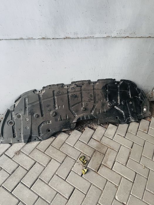 Продам поддон для камри