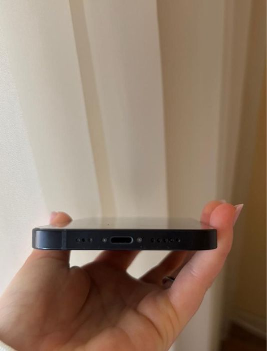 Iphone 12”  64 GB “80%