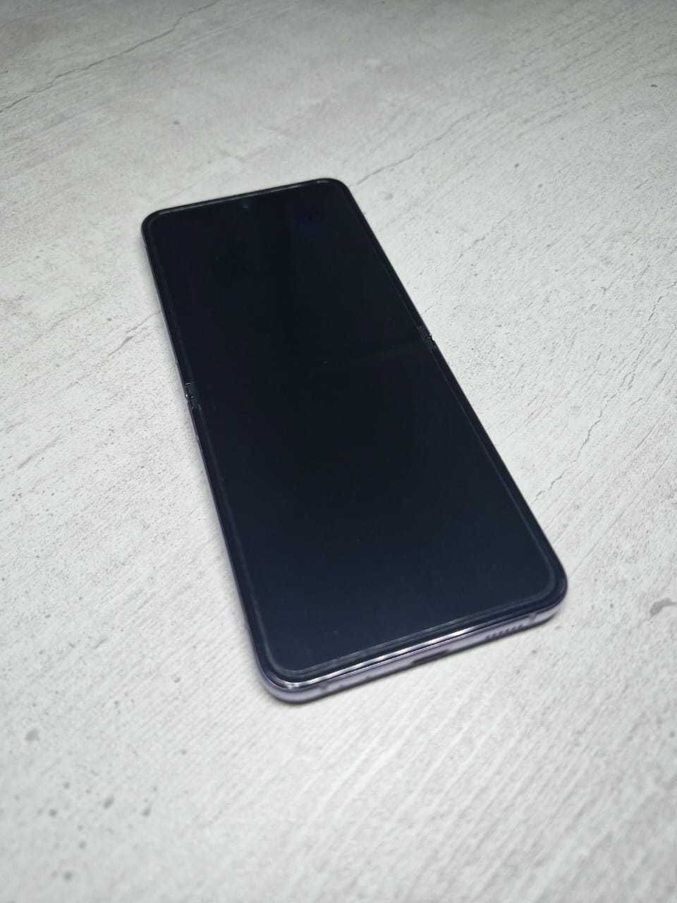 Z flip 4 флагман