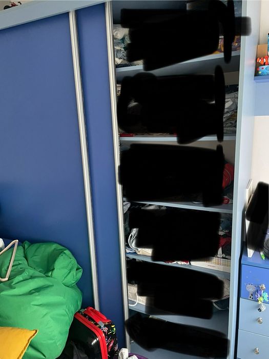 Гардероб със скрин