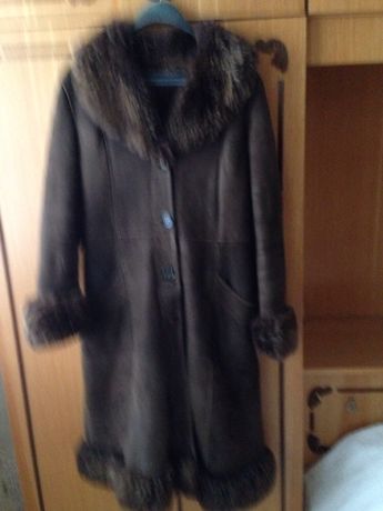 Дамско палто от агнешка кожа