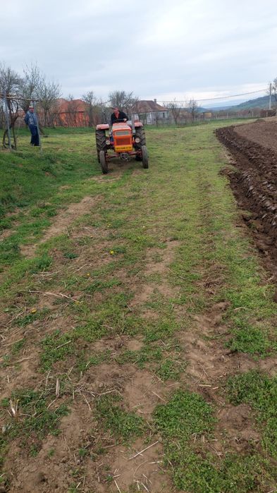 Tractor U445 cu o maneta