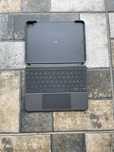 Husa logitech ipod pro 11 iPhone 13, 14 pro originala Silicon spigen