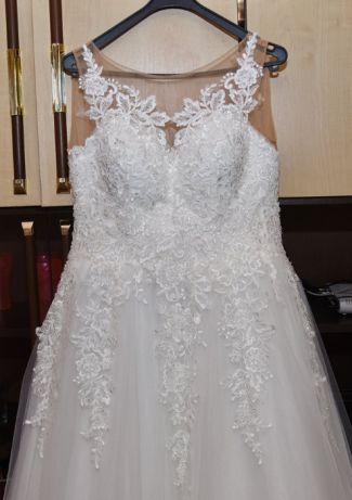 Vand rochie de mireasa