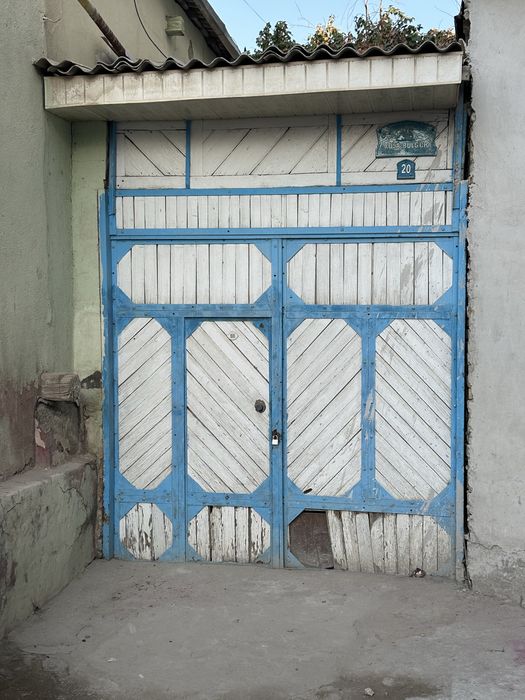 Eski shaharda hovli sotiladi