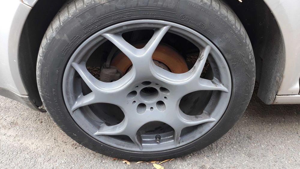 VW Golf 4,  1.6  16v     2000lei(fix), motor avariat, pt. dezmembrari!