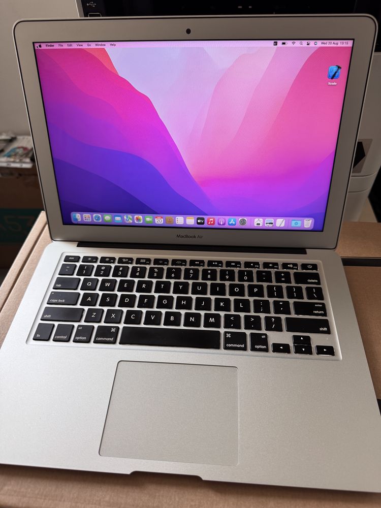Macbook Air 13.3 2017 Windows 10 Pro + Mac OS