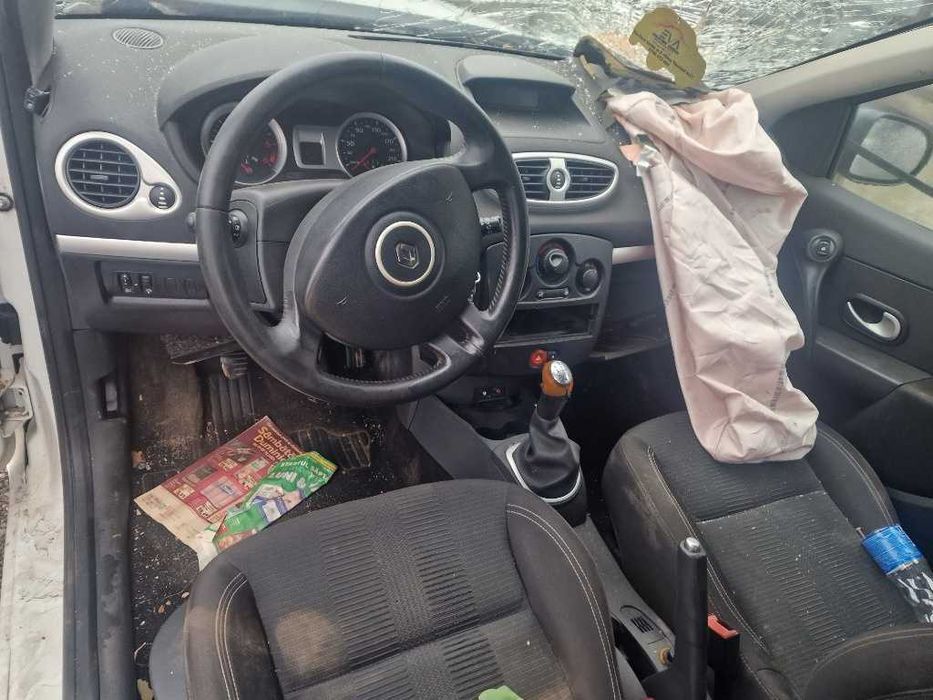 Dezmembrez dezmembrari Renault Clio 3 1.5 dci EURO 4 cod K9K-M7 50 KW