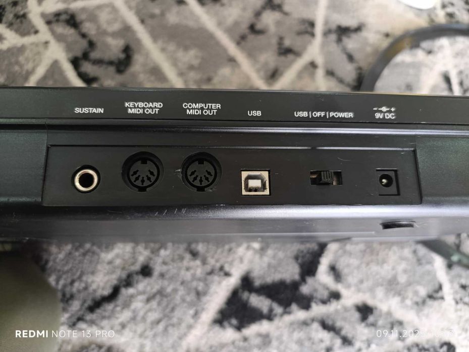 MIDI клавиатура alesis qx49