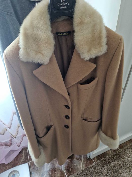 Palton damă din Cașmir cu blană naturala – mărimea XXL impecabil