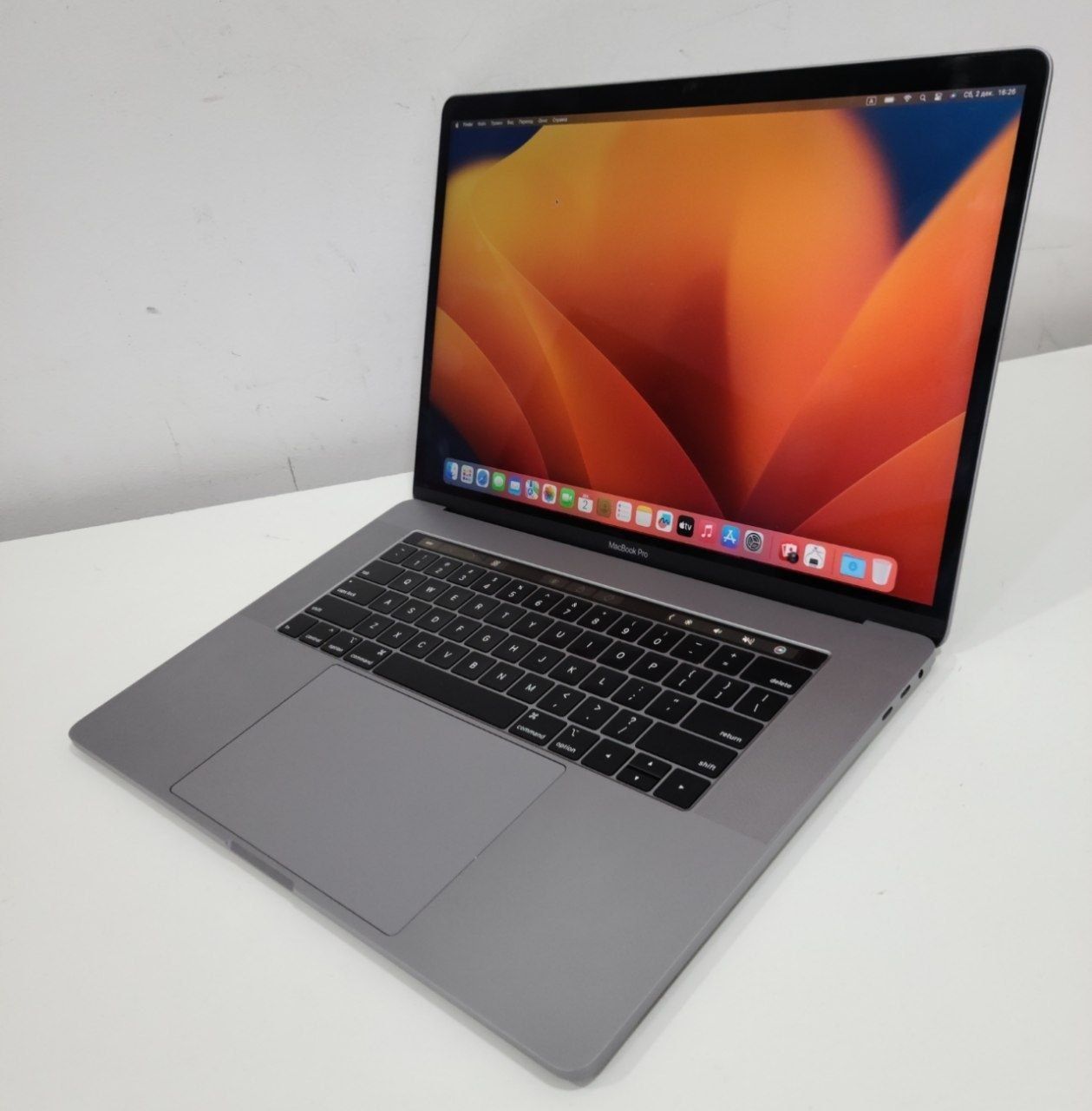 #Macbook pro i9.