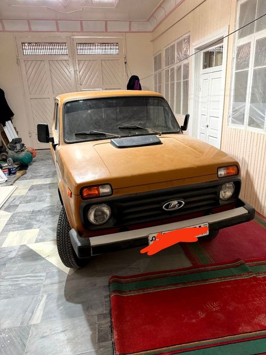 Lada Niva sotiladi