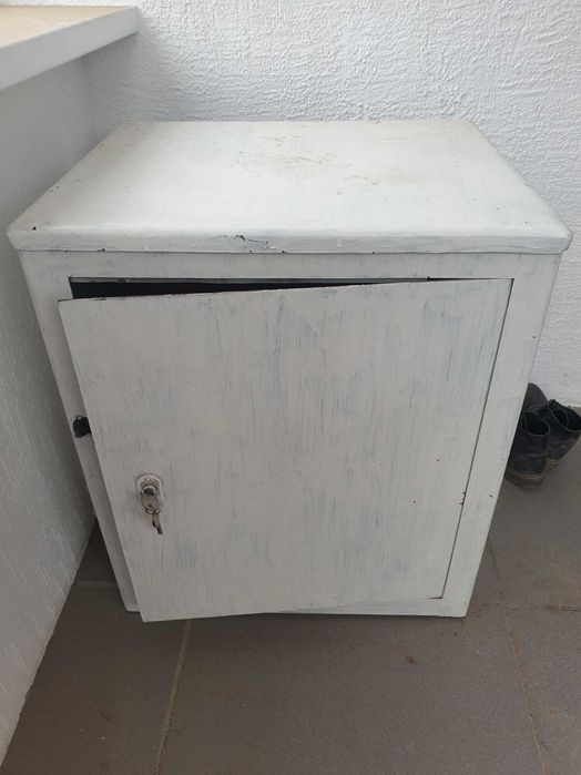 Продам металлический сейф