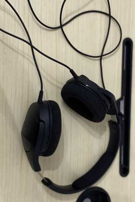 Игровой наушник HyperX