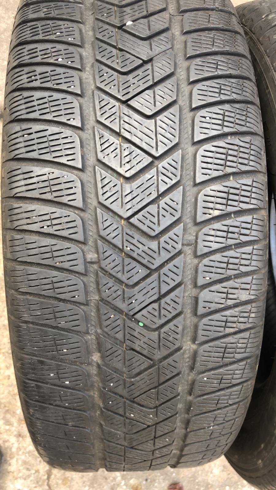 2 anvelope de iarna 255/60/18 Pirelli