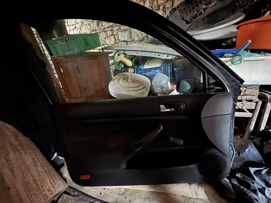 Врата на багажник и лява врата