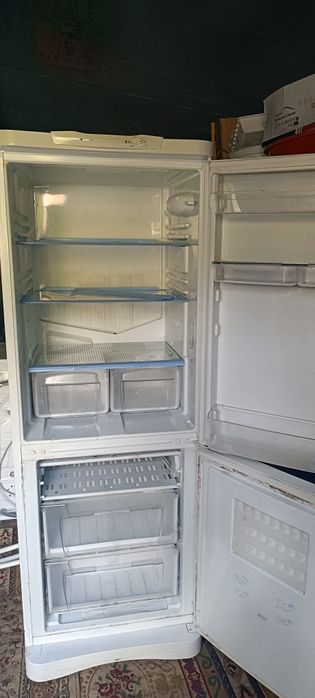 продам холодильник