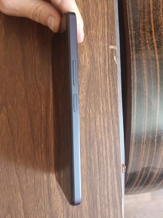 Продается телефон