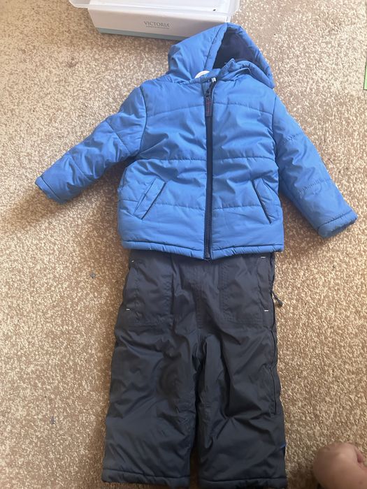 Продам зимнюю куртку на 1,5-2 года