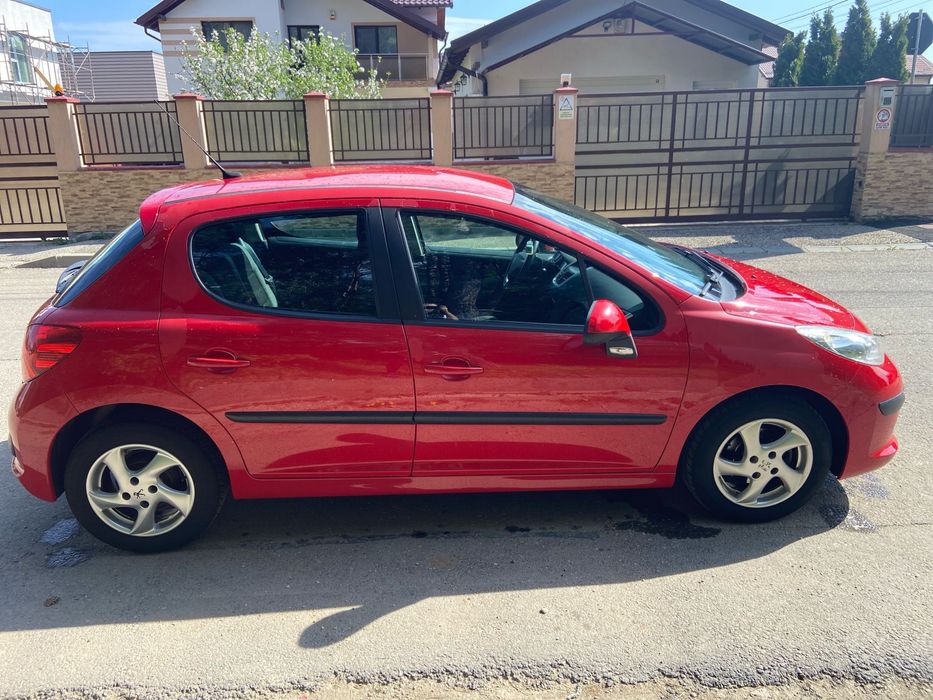 Vehicul Peugeot 207