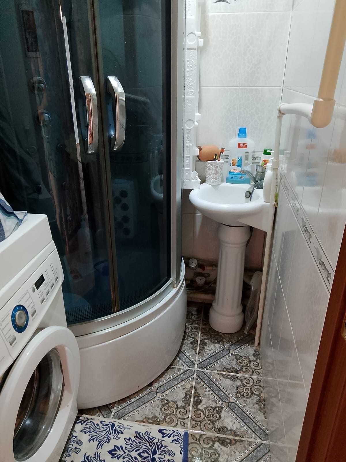 Продам 2 комнатную квартиру в центре