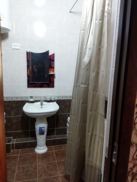 Sroshni Kvartira satiladi Bazar bette