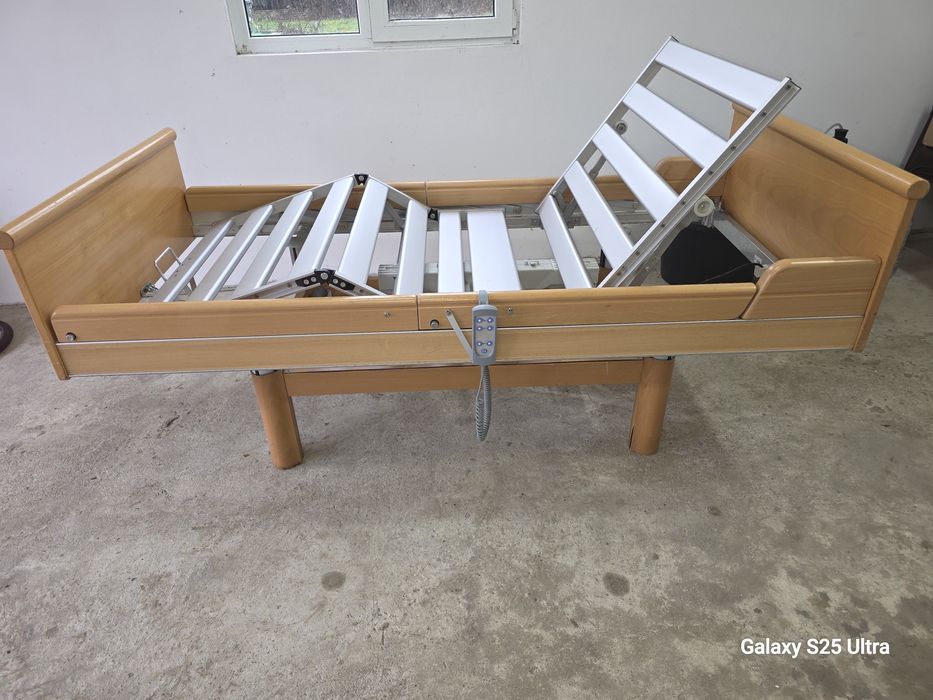 Vând pat medical cu telecomanda