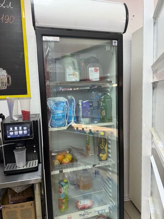 Витринный холодильник