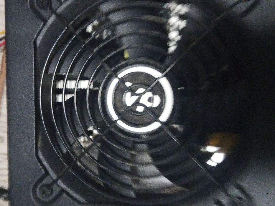 Блок питания компьютера750 w