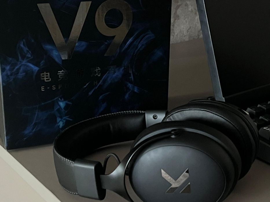 Двое наушников в идеале