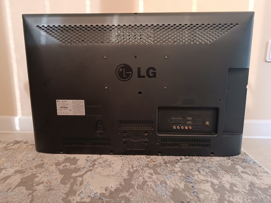 Телевизор LG 32.