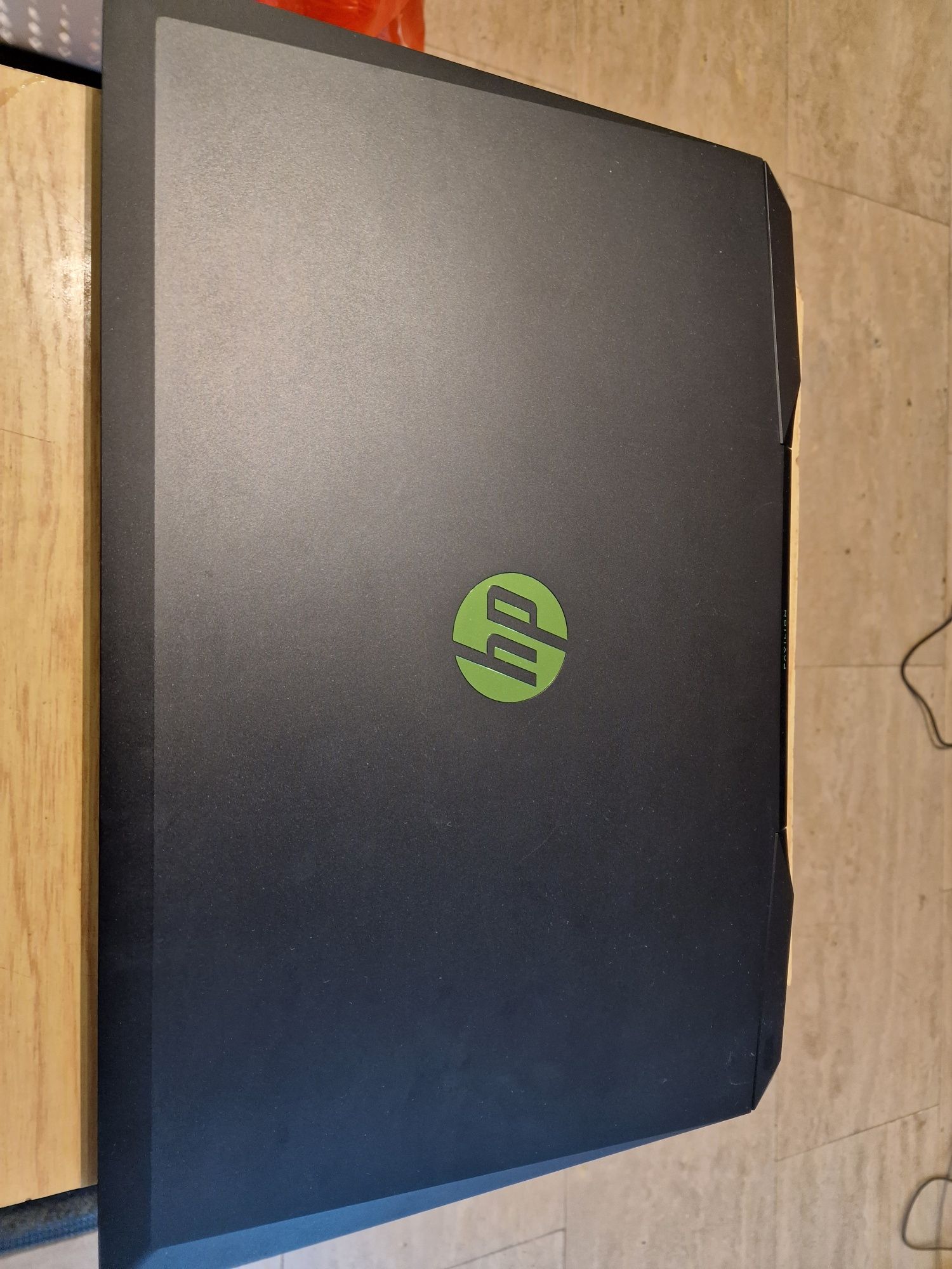 Laptop HP Pavilion 17-CD0124NF
Procesor Intel I5 Gen 9
8GB RAM
500GB S