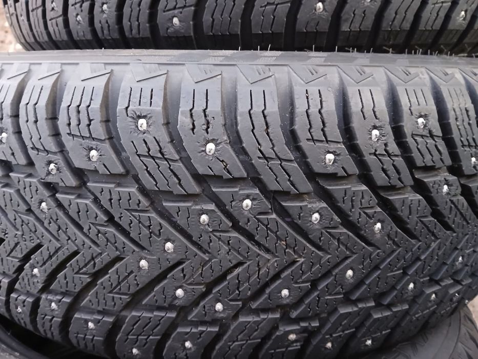 Продам шины зимние  NOKIAN