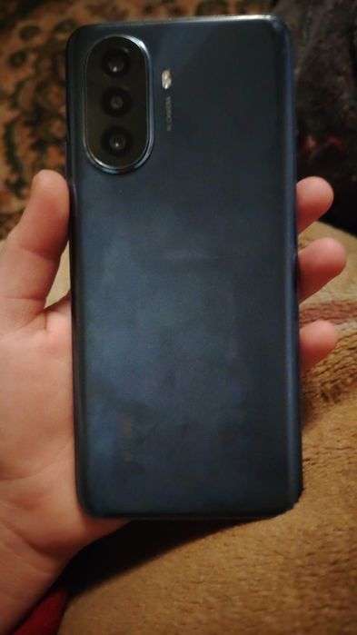 Продам Huawei nova y70