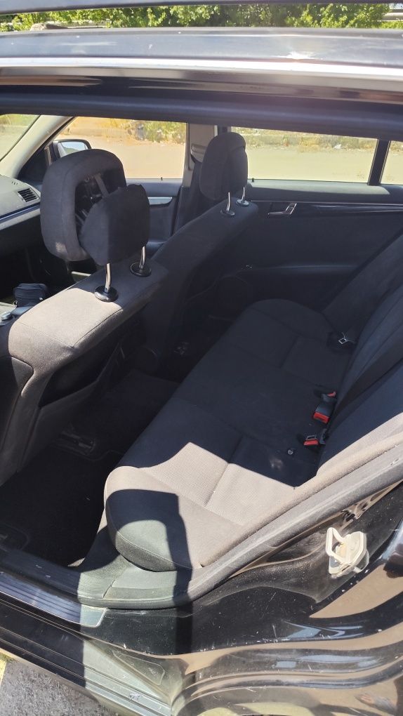 Mercedes c200cdi  136кс 2009г