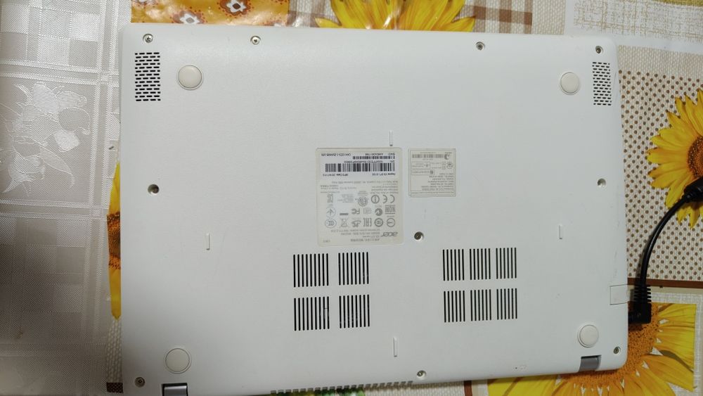 Defect, se vinde pentru piese