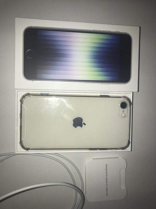iPhone SE 2022 с гарантией.