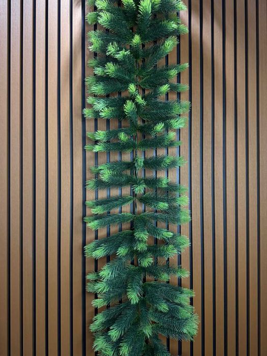 Хвойная ветка. Хвойная лапа. Ёлочная ветка. Гирлянда. Декор из елки