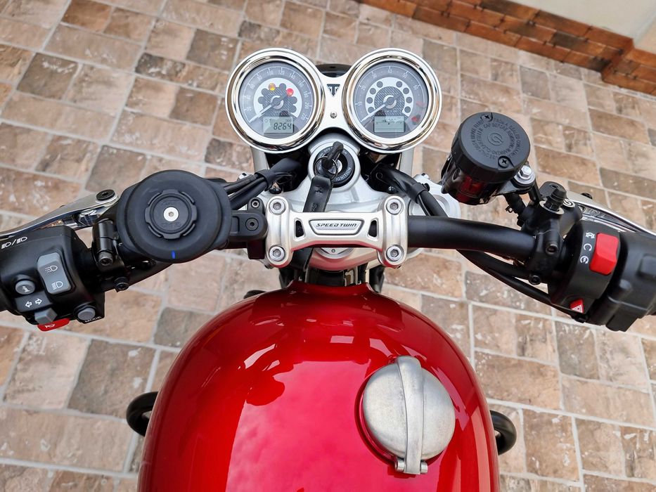 Triumph Speed Twin 1200