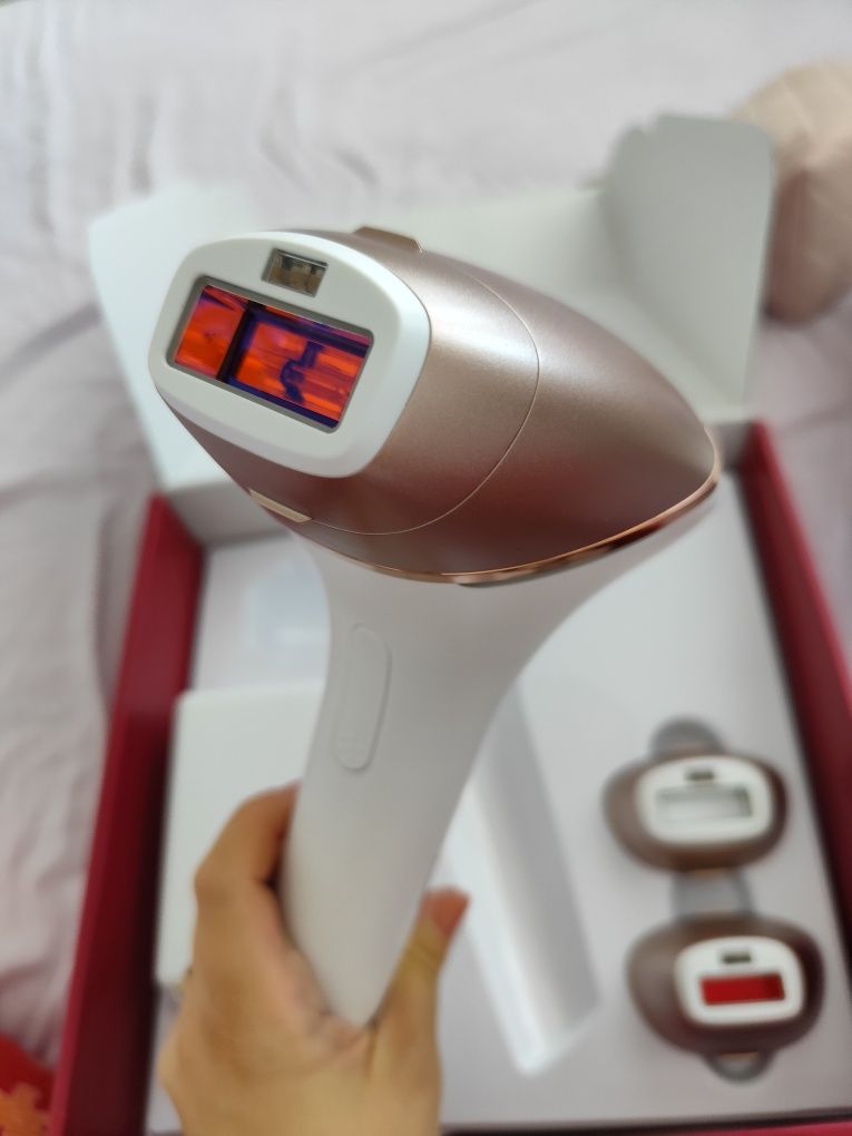 Фотоепилатор IPL Philips Lumea Series 9900 BRI973/00