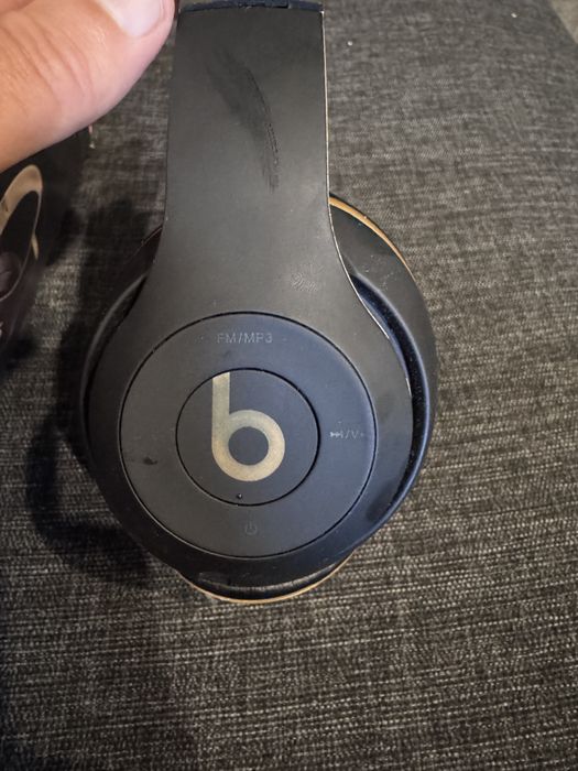 Casti beats3 cu radio